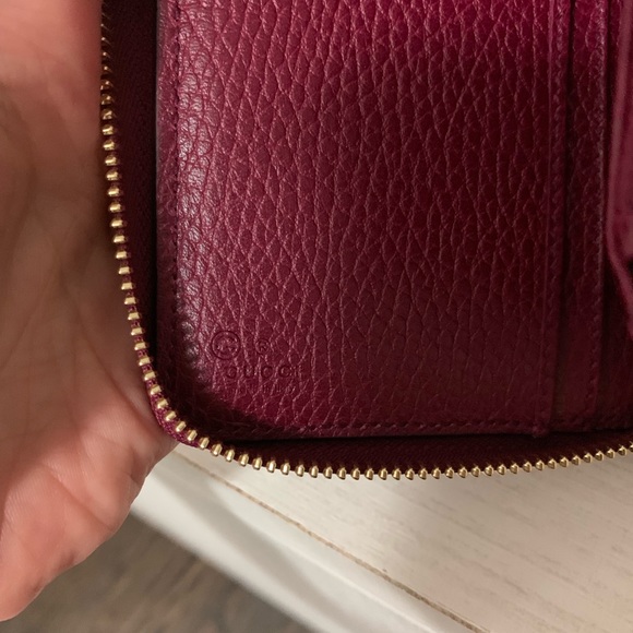 ▪️GUCCI▪️ Beautiful Authentic BNWOT wallet. - Picture 7 of 8
